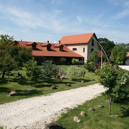 Maison d'hôtes Malomdulo Farmhaz à Pilisborosjenő Extérieur photo
