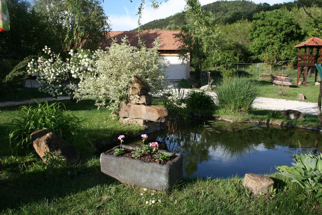 Maison d'hôtes Malomdulo Farmhaz à Pilisborosjenő Extérieur photo